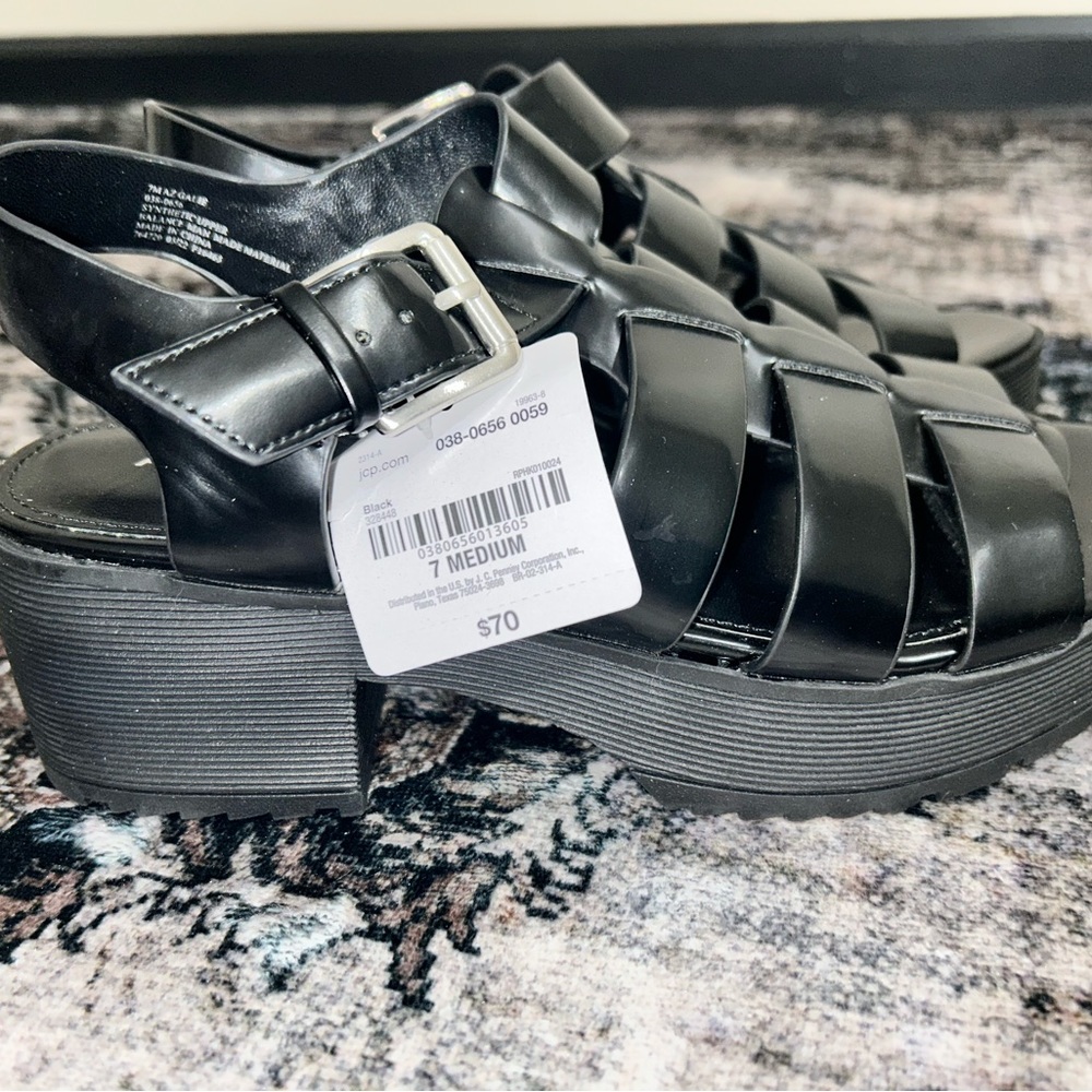 Chunky heeled platform sandal